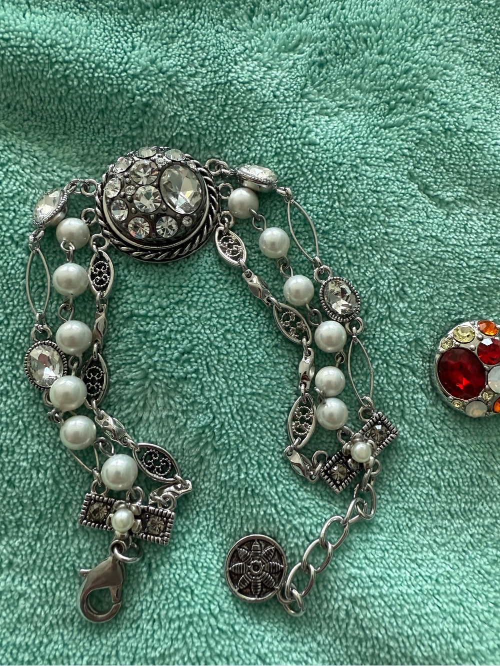 Ginger Snaps Pearl Accent Snap Bracelet with interchangeable center snaps